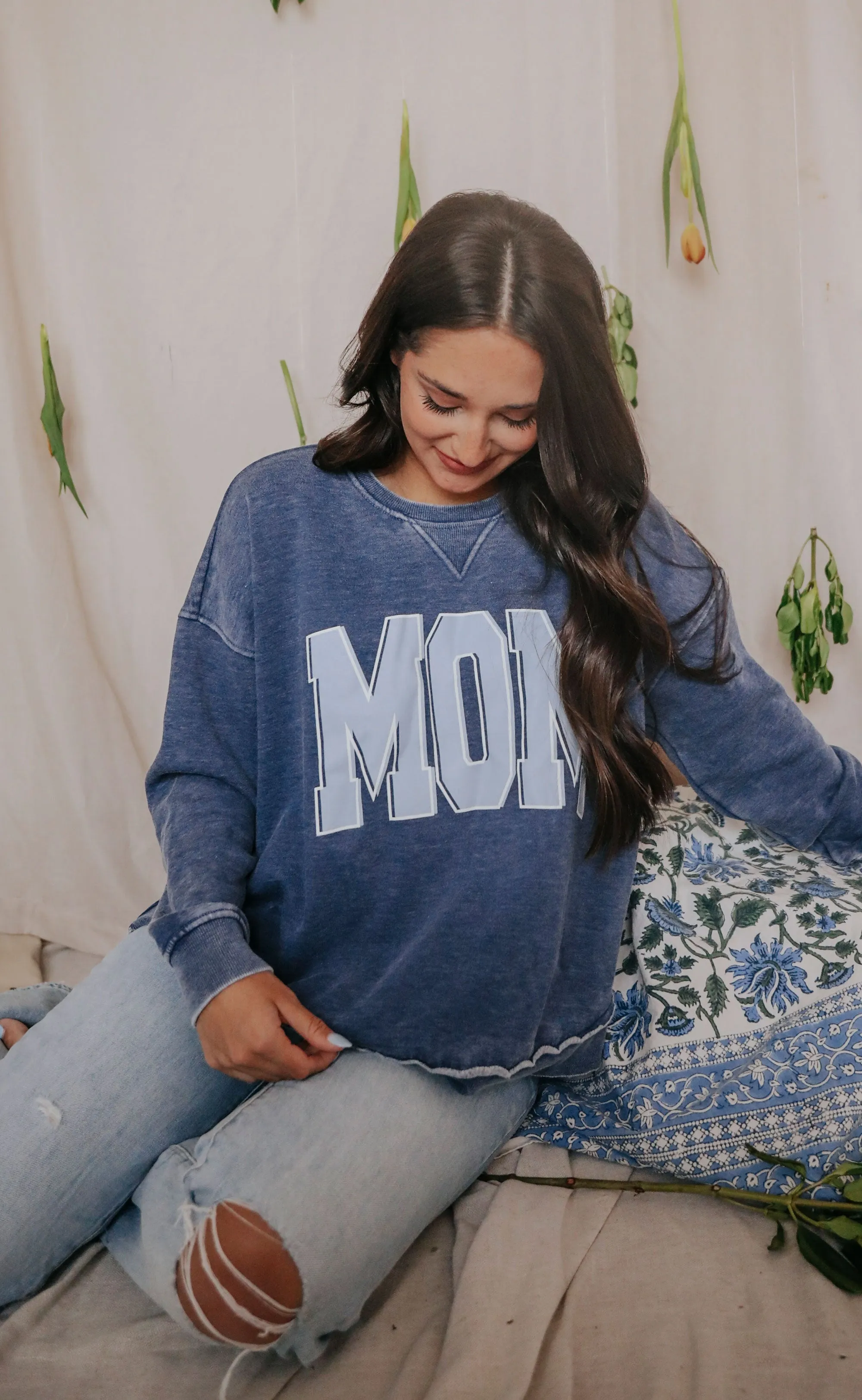 charlie southern: mom hi low sweatshirt - blue