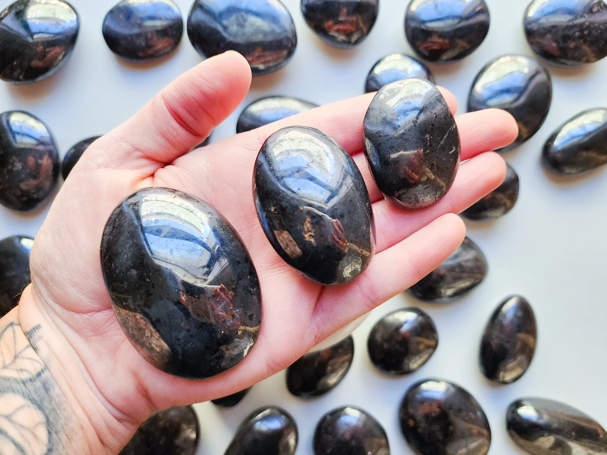 Hematite Palm Stone || Madagascar